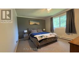 Bedroom 2 - 403 Highland Drive, Kincardine, ON N2Z1X3 Photo 8