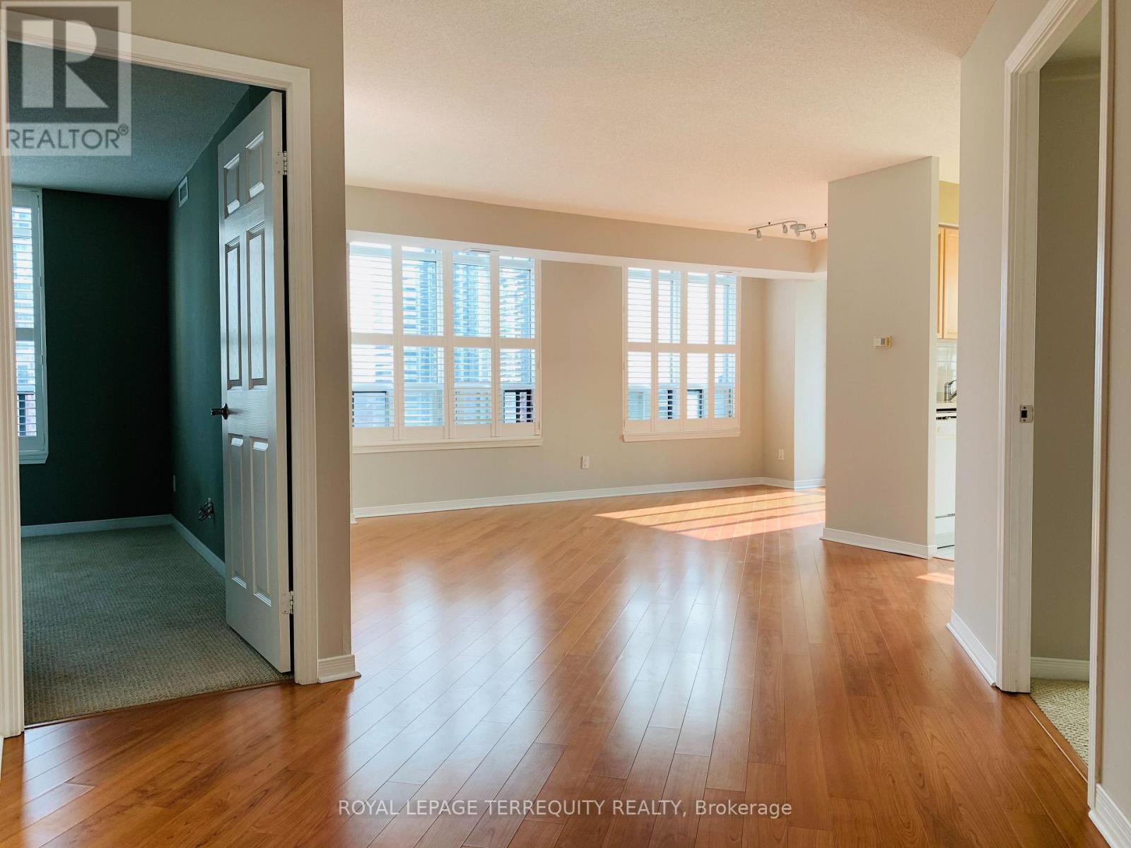 Photo of 8 Hillcrest Avenue