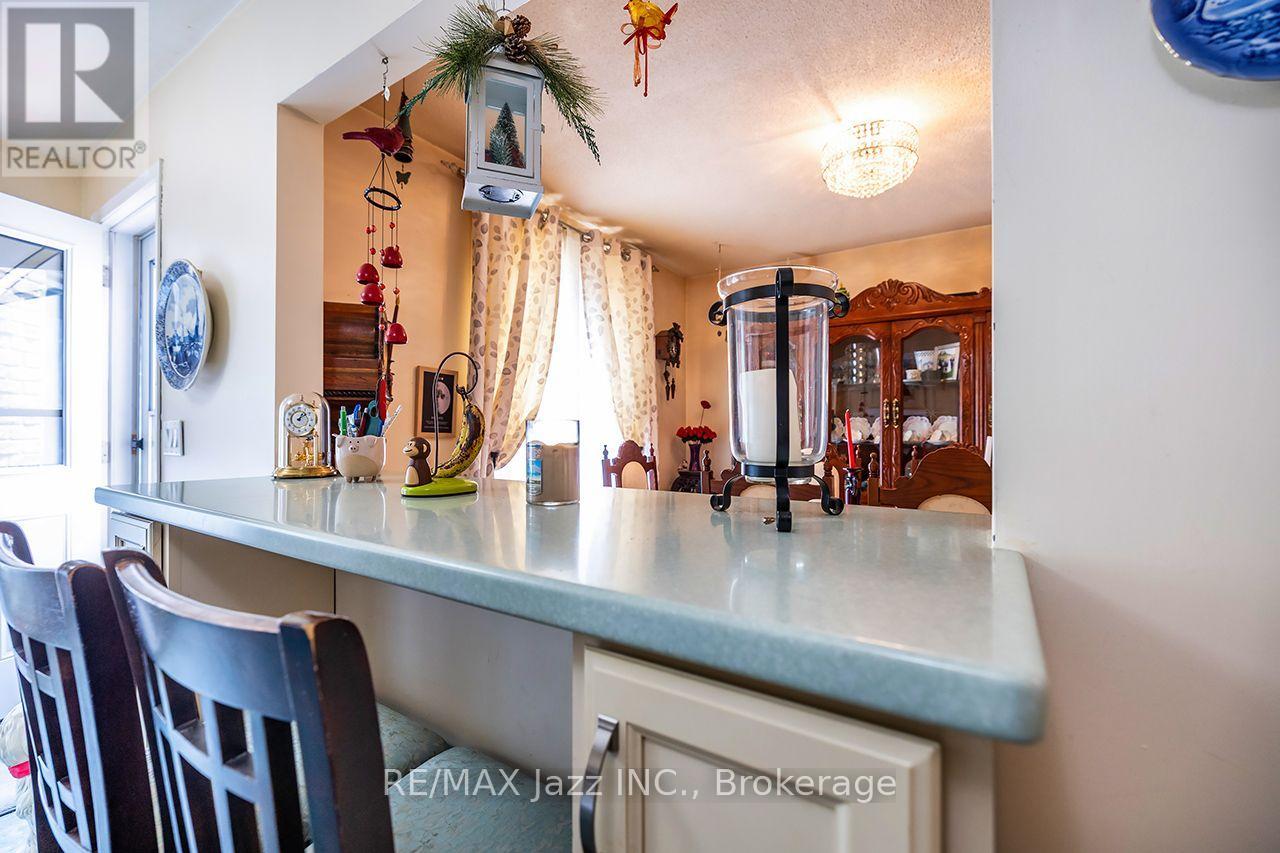 1305 SUNNYBRAE CRESCENT - Image 16