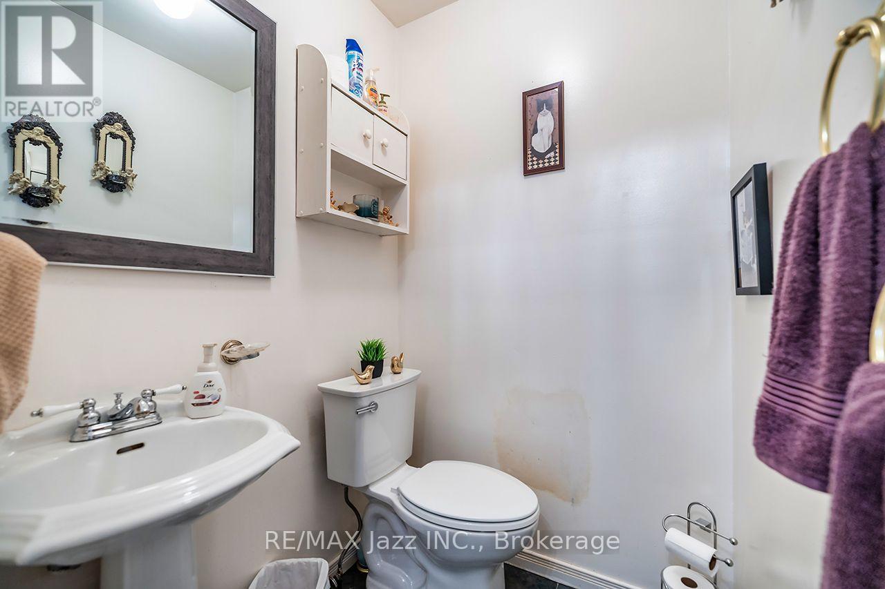 1305 SUNNYBRAE CRESCENT - Image 17