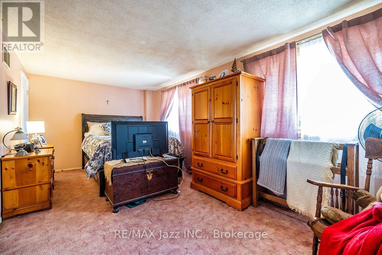 1305 SUNNYBRAE CRESCENT - Image 18