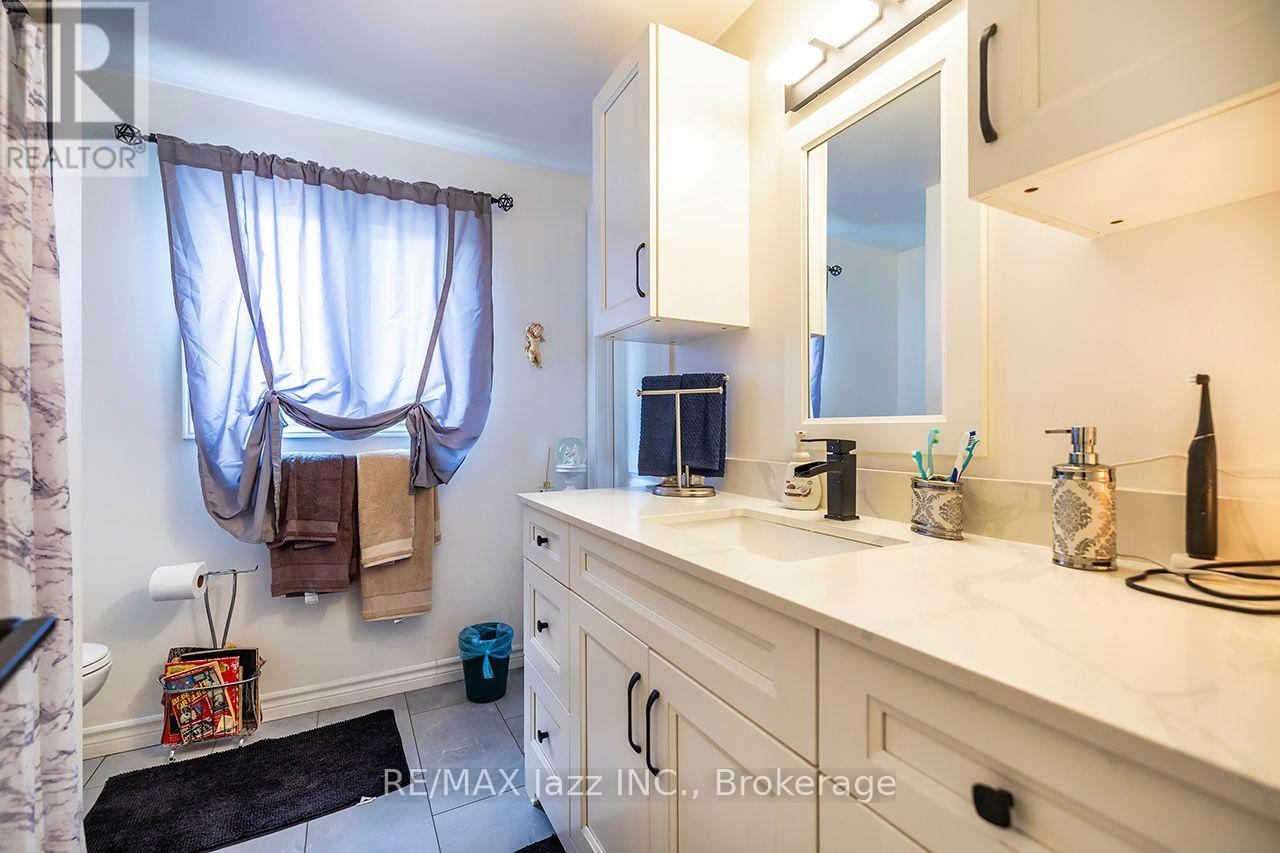 1305 SUNNYBRAE CRESCENT - Image 20