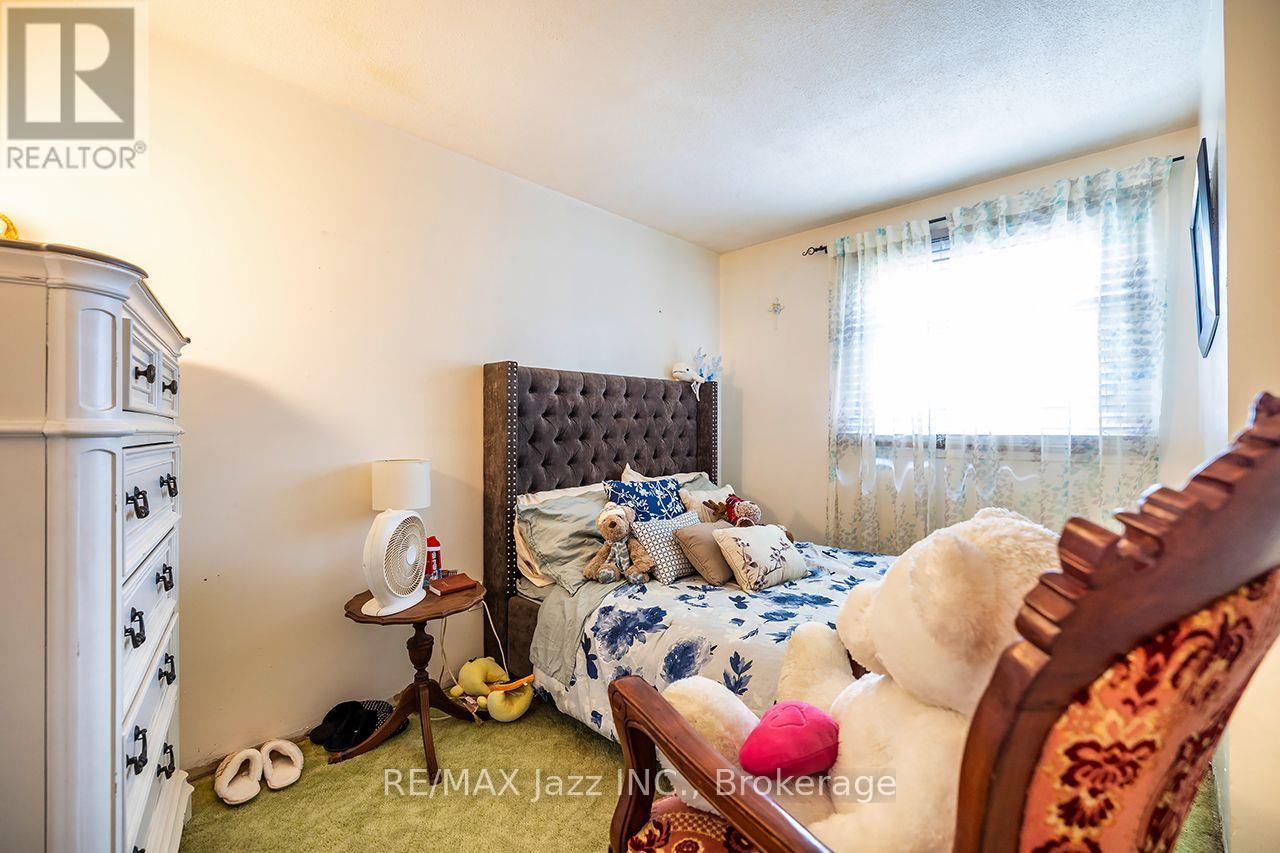 1305 SUNNYBRAE CRESCENT - Image 24