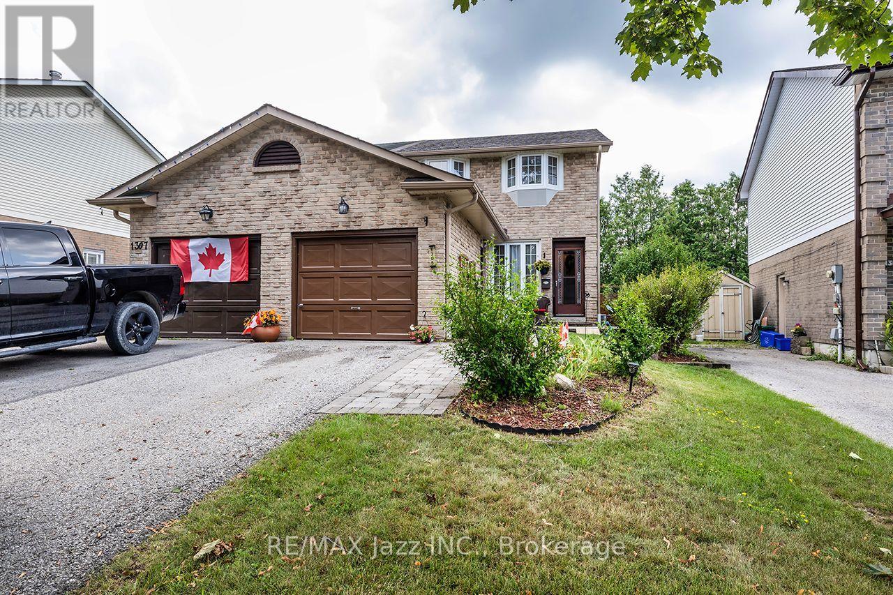 1305 SUNNYBRAE CRESCENT - 32