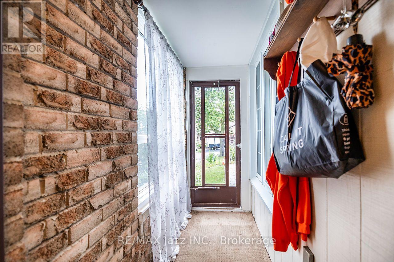 1305 SUNNYBRAE CRESCENT - Image 6