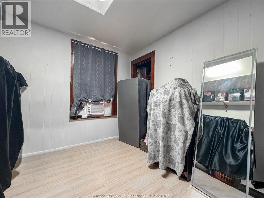 1037 HOWARD AVENUE - 7