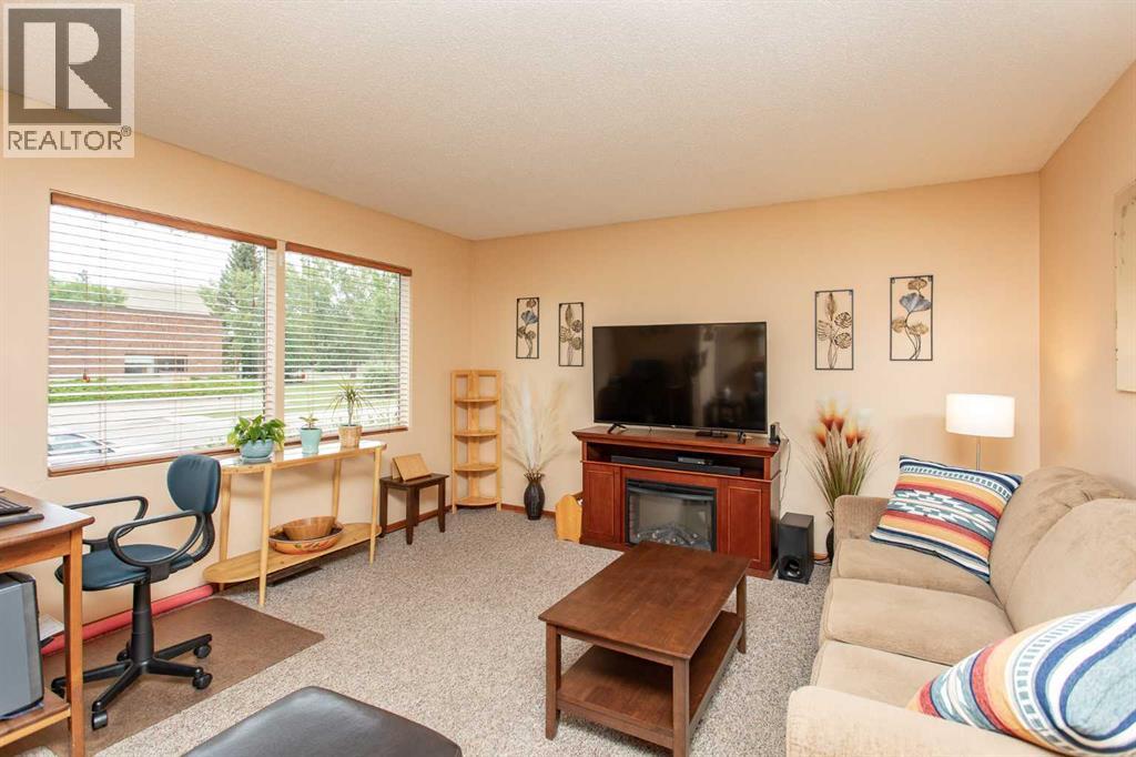 5423 47 Avenue, Lacombe