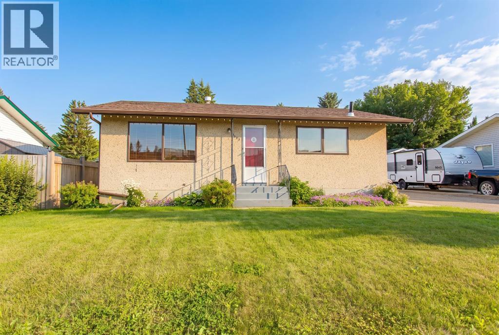 5423 47 Avenue, Lacombe