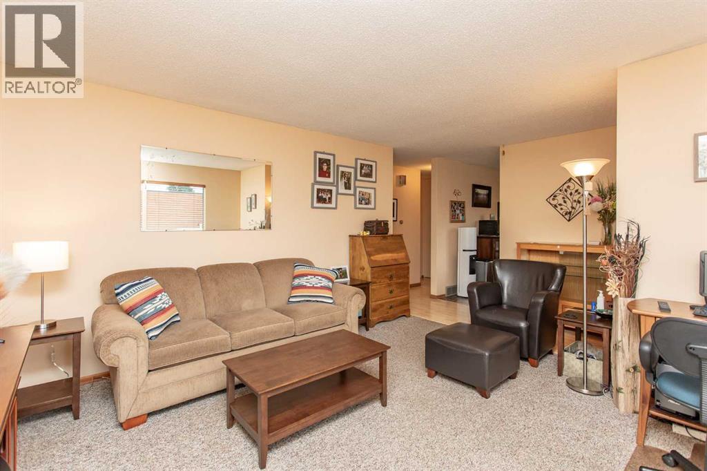 5423 47 Avenue, Lacombe