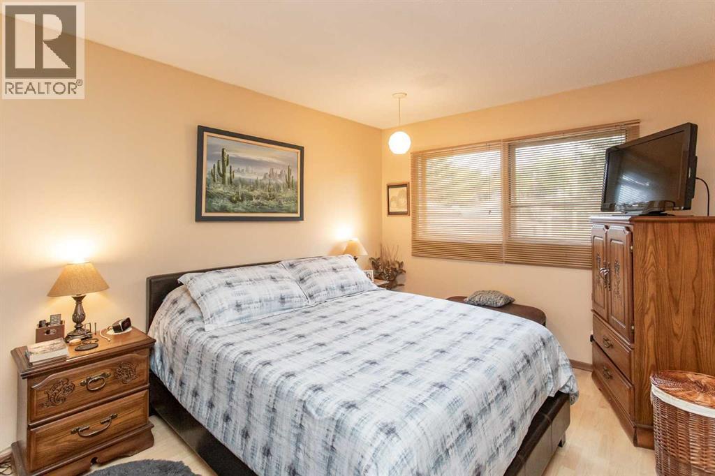 5423 47 Avenue, Lacombe
