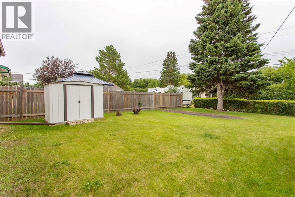 5423 47 Avenue, Lacombe