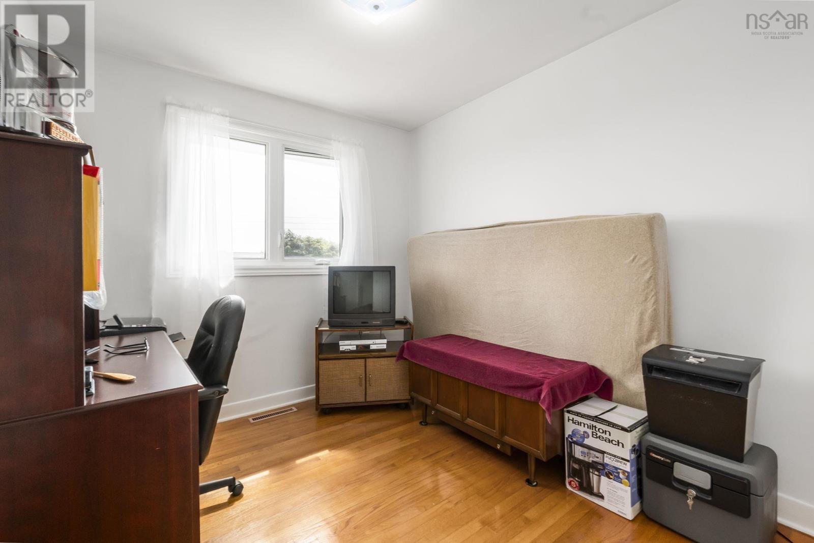 45B Kennedy Drive - 23