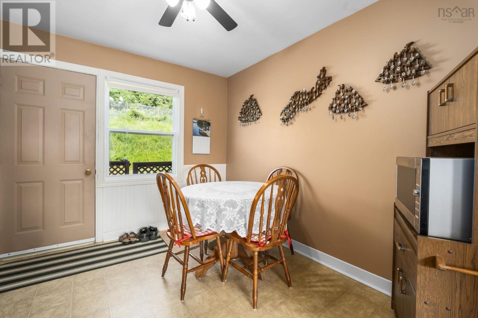 45B Kennedy Drive - 16