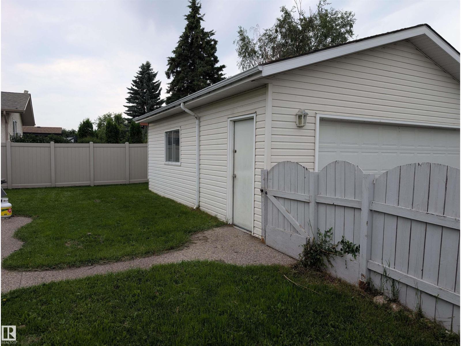14228 22 ST NW, Bannerman, Edmonton photo 3