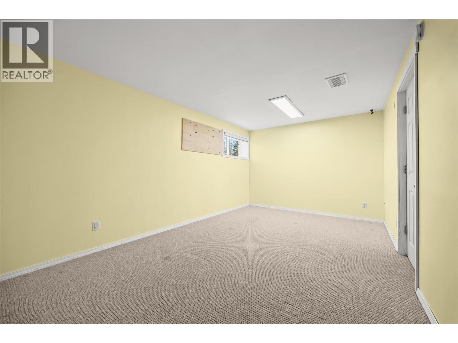3492 McTaggart Road - Image 25