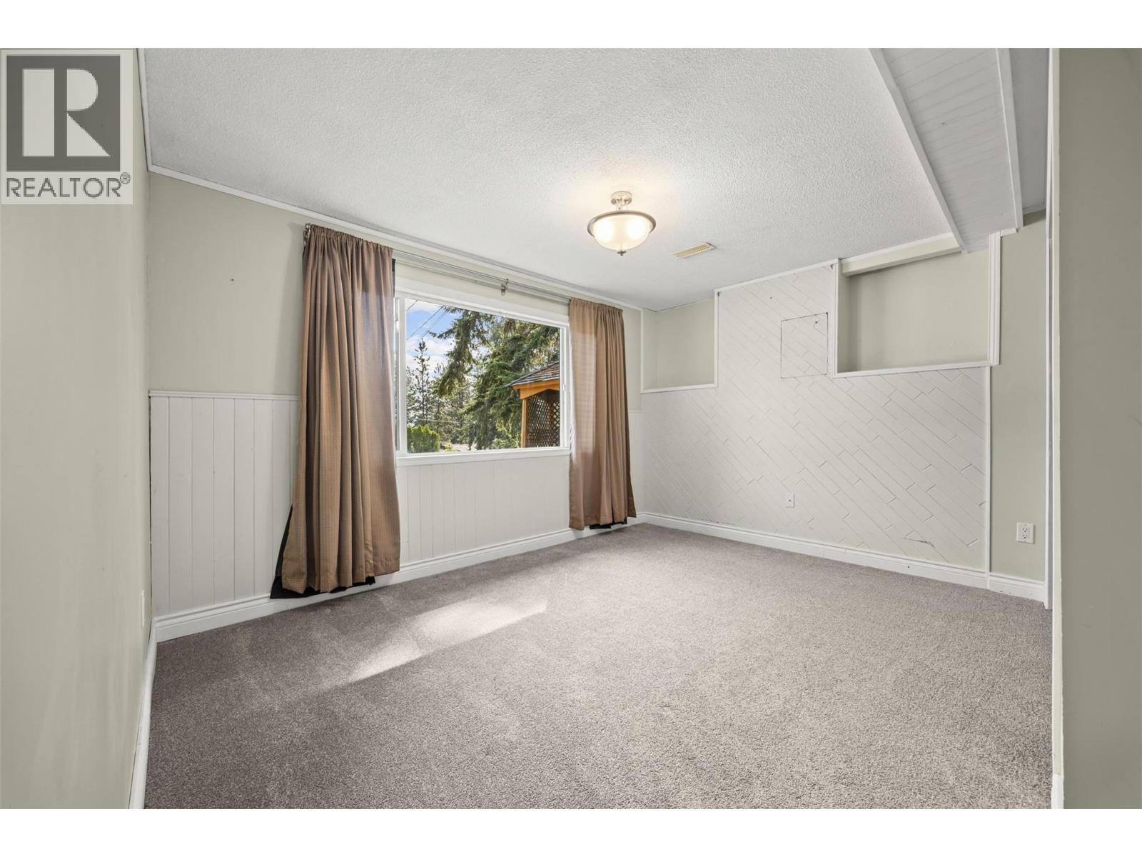 3492 McTaggart Road - Image 20