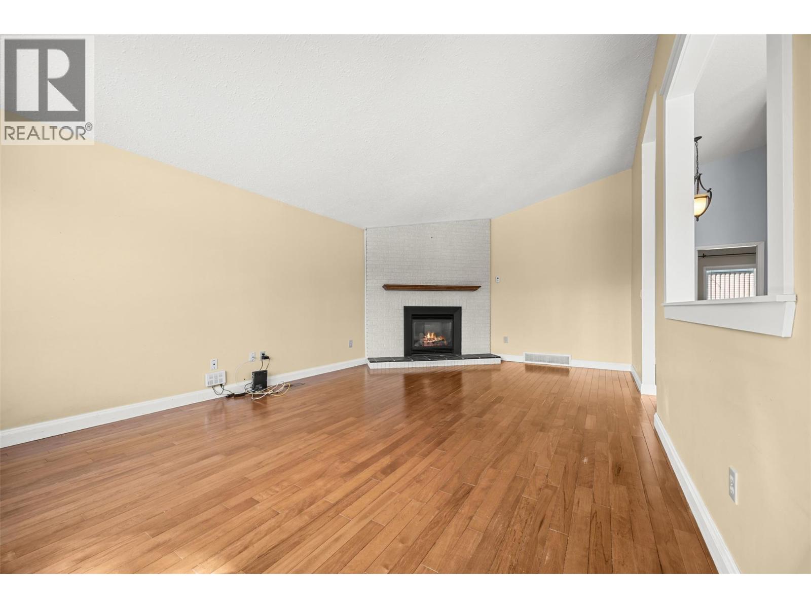 3492 McTaggart Road - Image 9