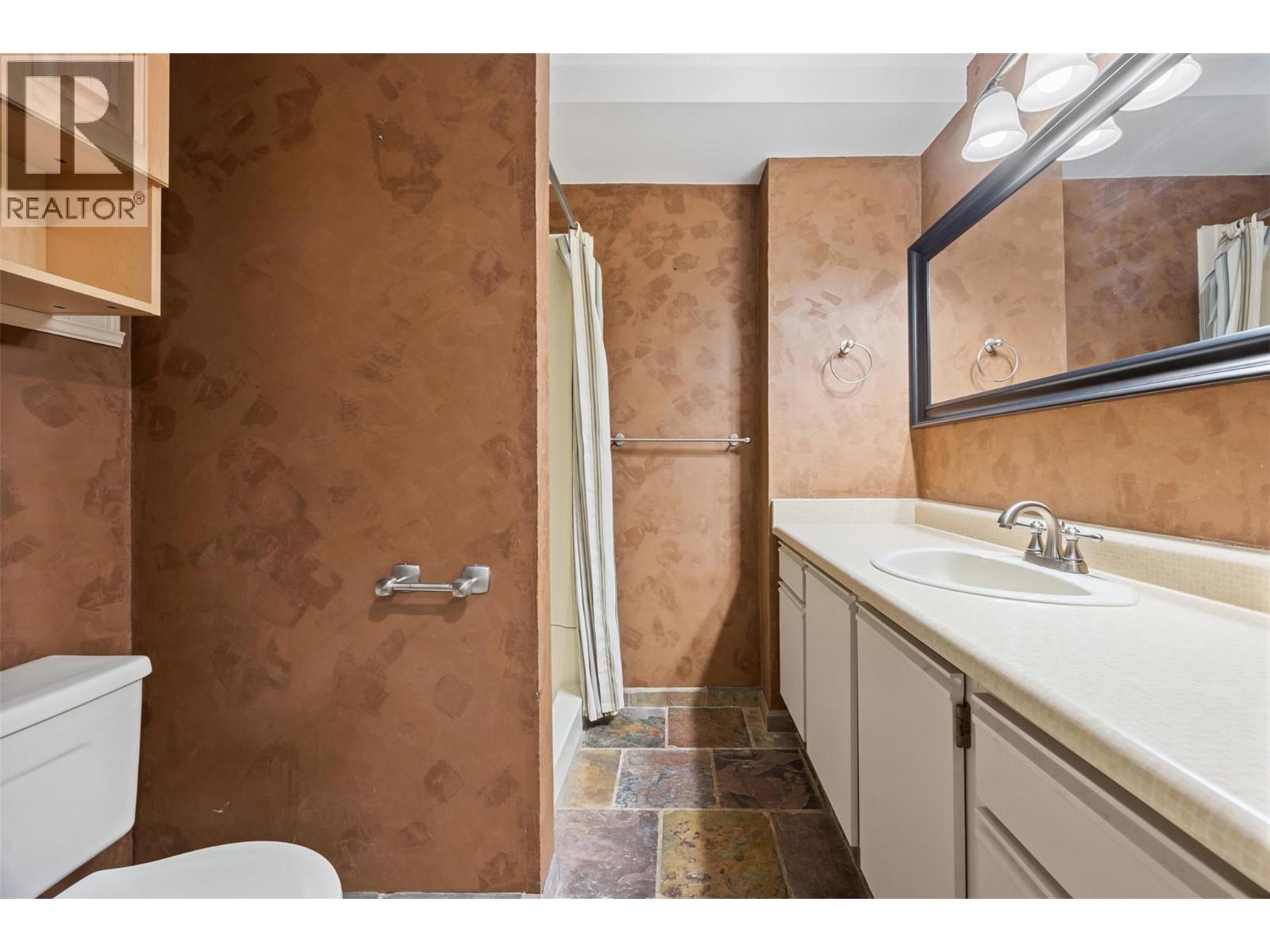 3492 McTaggart Road - 27
