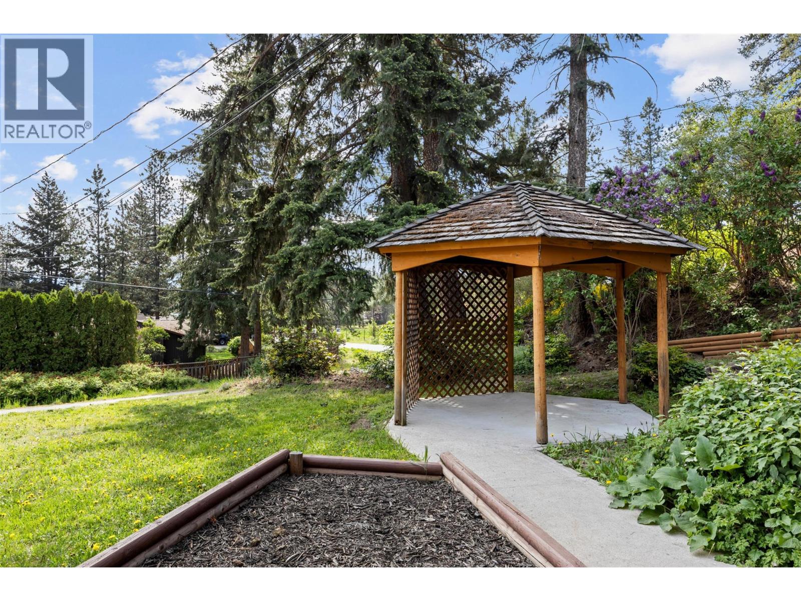 3492 McTaggart Road - 40