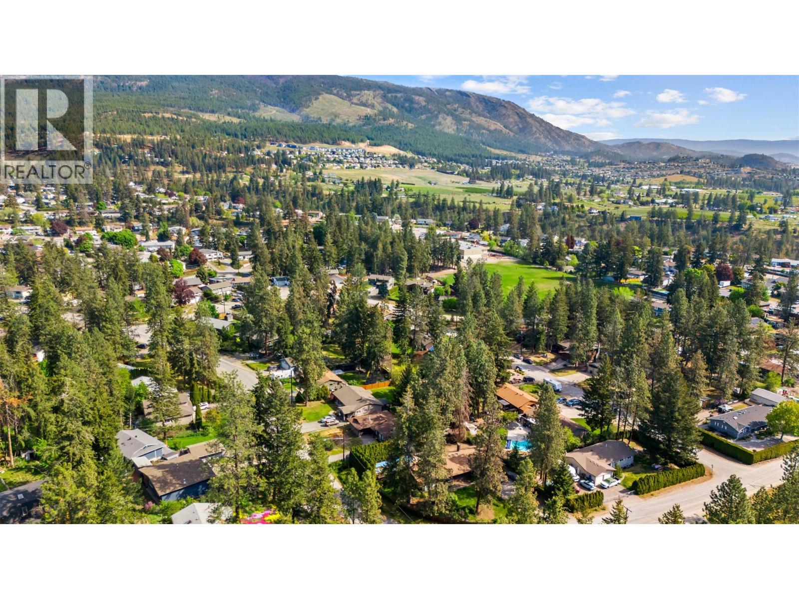 3492 McTaggart Road - 44