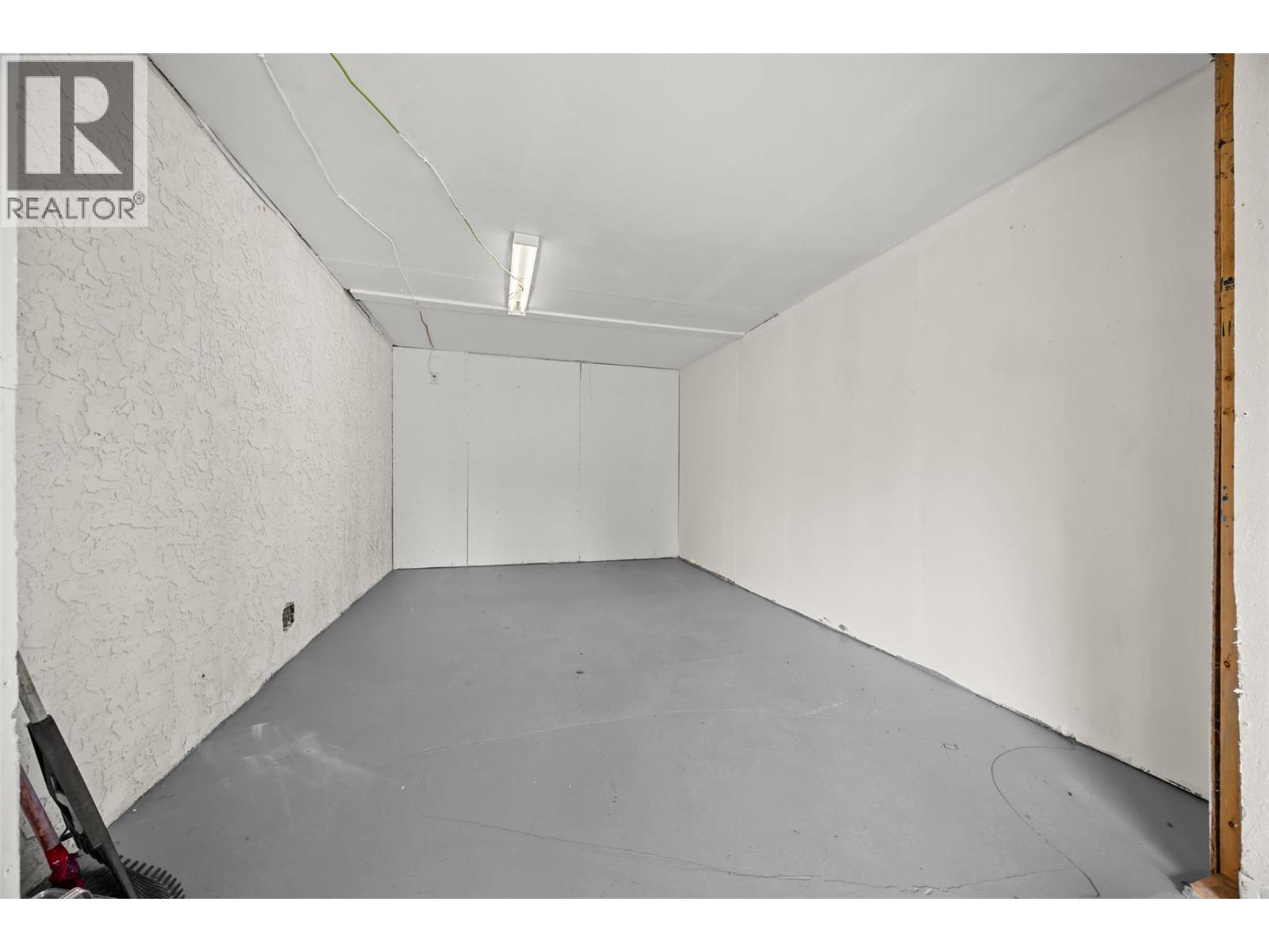 3492 McTaggart Road - Image 36