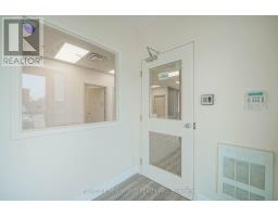 35 Royal Group Crescent, Vaughan, ON L4H1X9 Photo 12