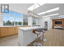 35 Royal Group Crescent, Vaughan, ON L4H1X9 Photo 6