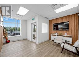 35 Royal Group Crescent, Vaughan, ON L4H1X9 Photo 8