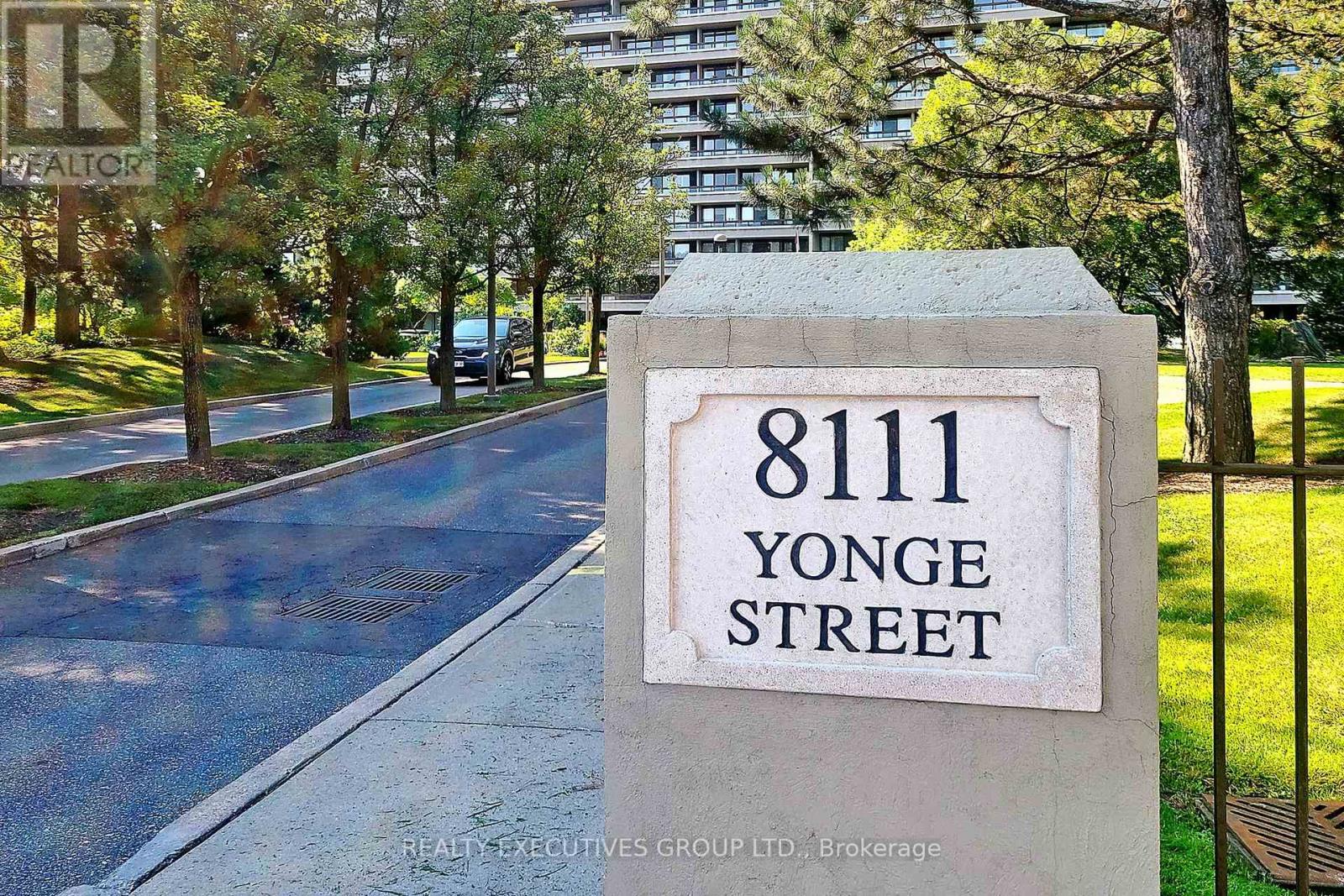 #1403 8111 YONGE STREET - 2