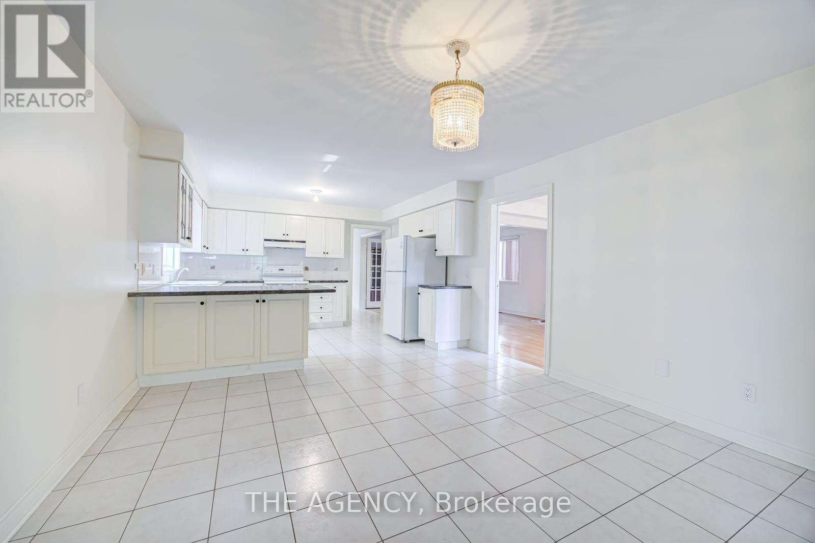 68 TOWNSGATE DRIVE - 10