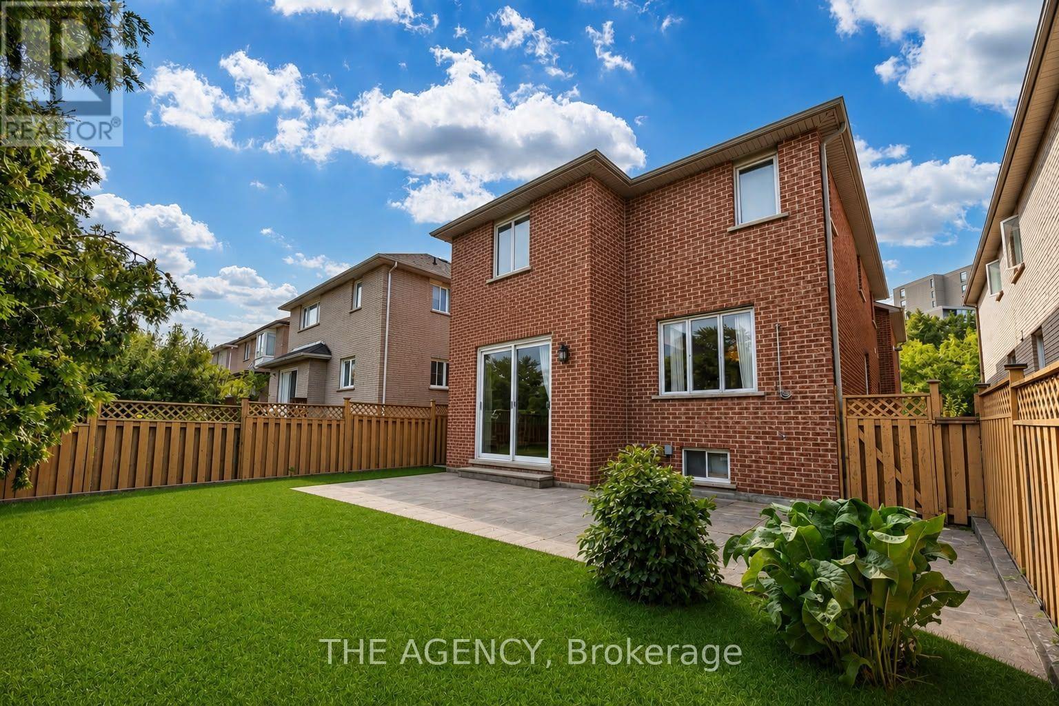 68 TOWNSGATE DRIVE - 20