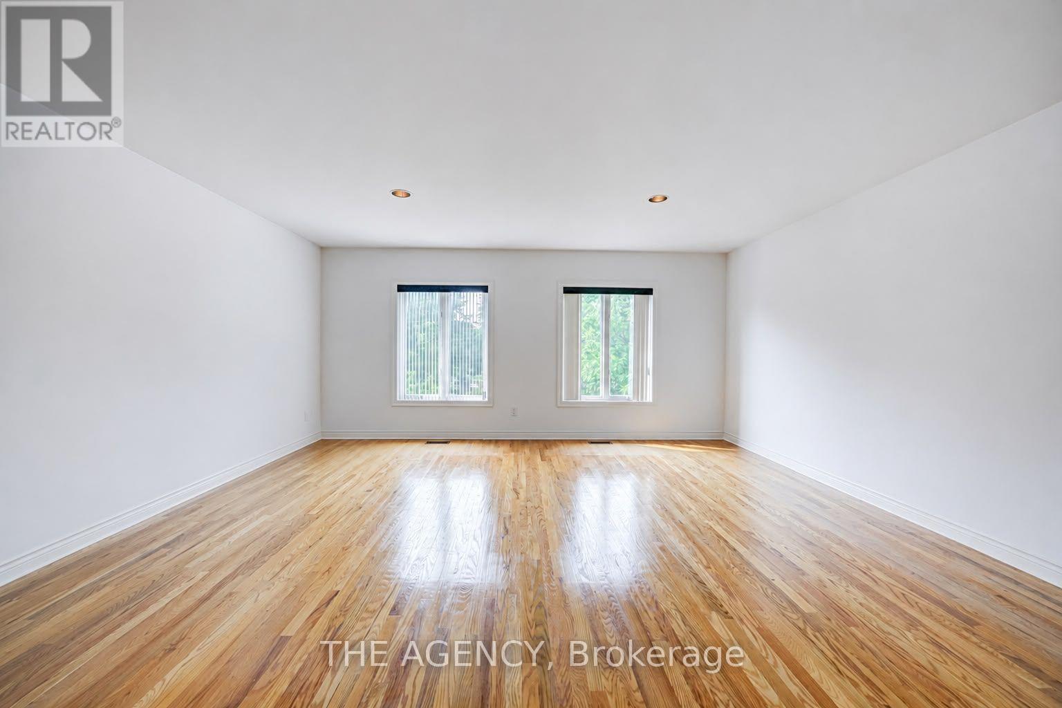 68 TOWNSGATE DRIVE - 5