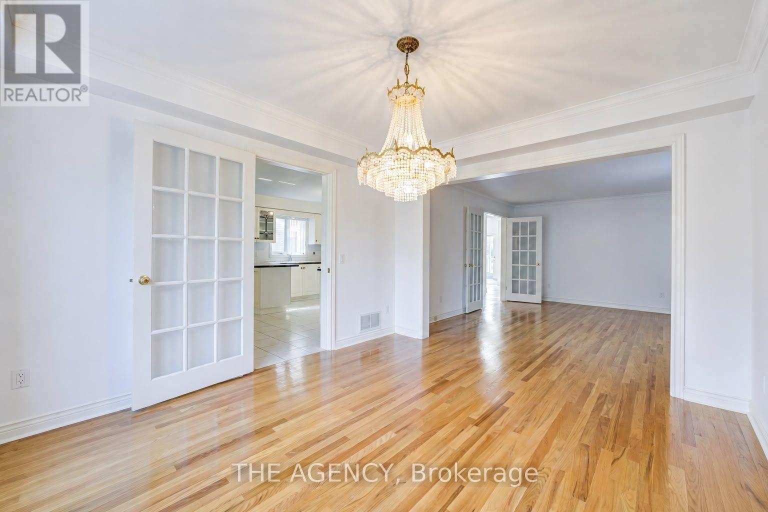 68 TOWNSGATE DRIVE - 7