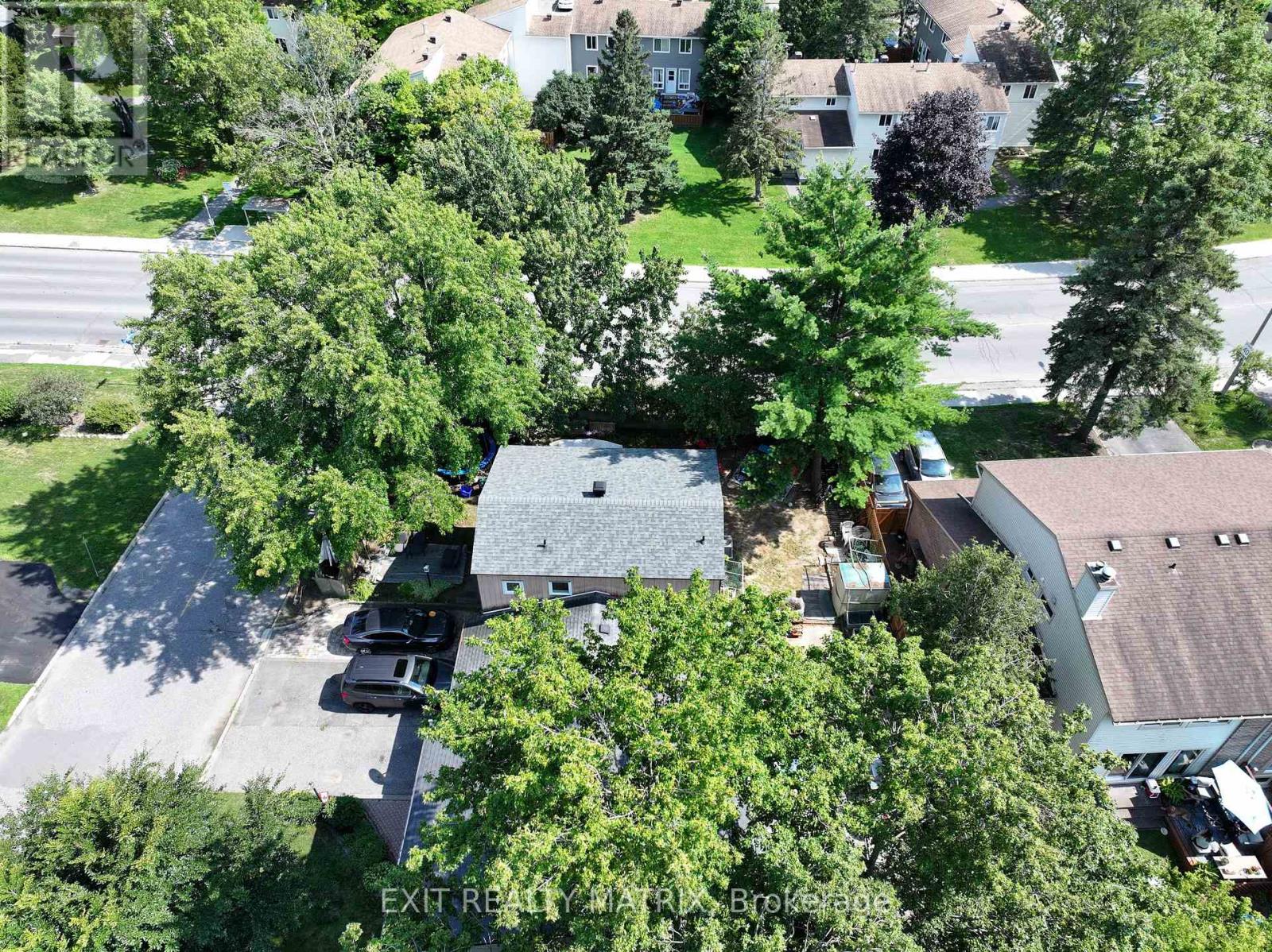 3 Bed, 3 Bath House for Sale in Ottawa – 2 VENTNOR WAY, Ottawa – MLS# X13616816 - Image 67