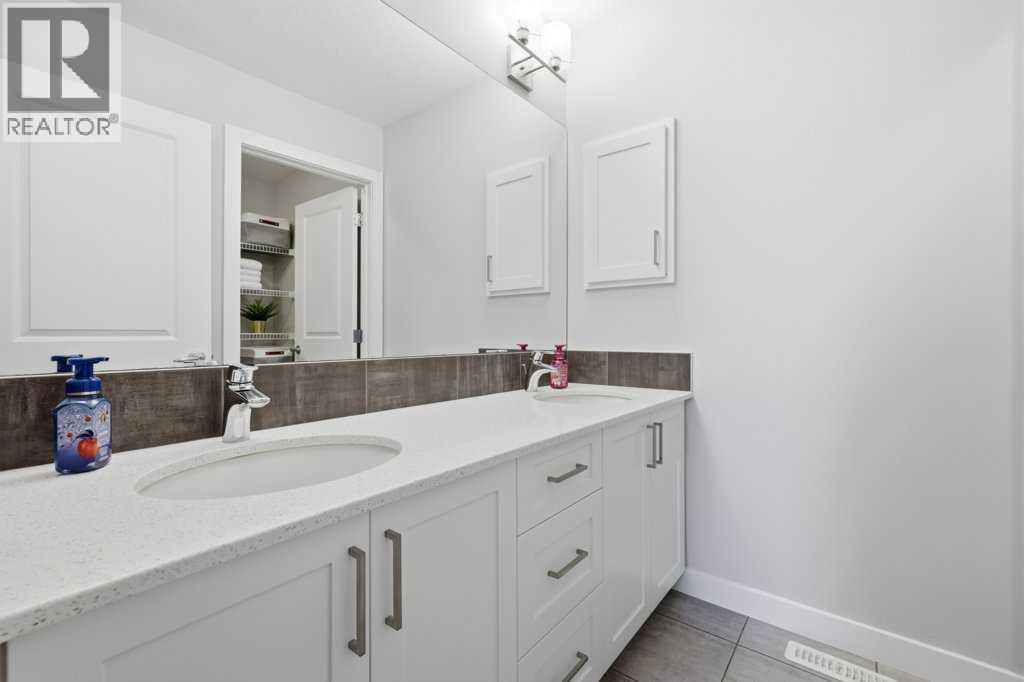 151 Crestridge Hill SW - Image 27