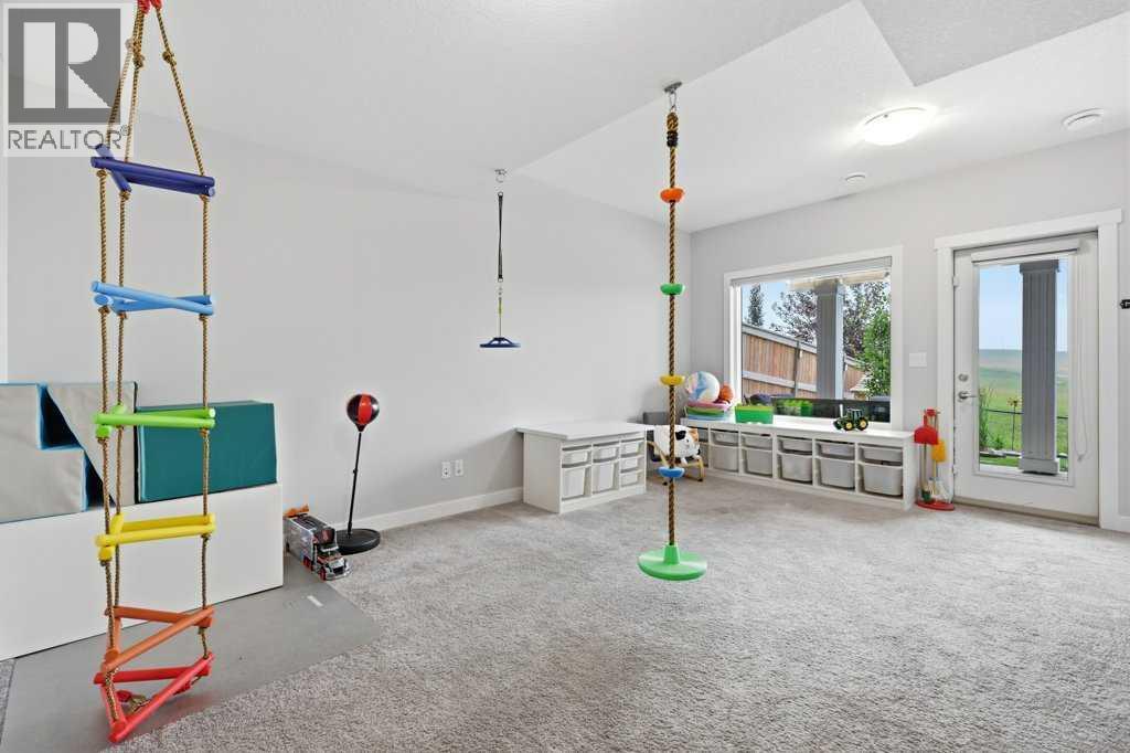 151 Crestridge Hill SW - Image 29
