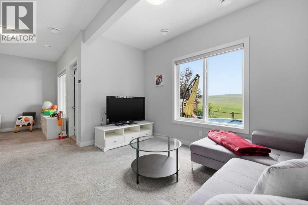 151 Crestridge Hill SW - Image 31