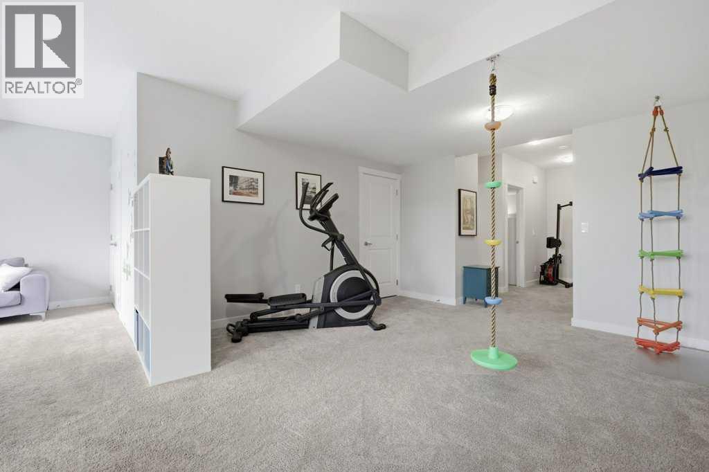151 Crestridge Hill SW - Image 32