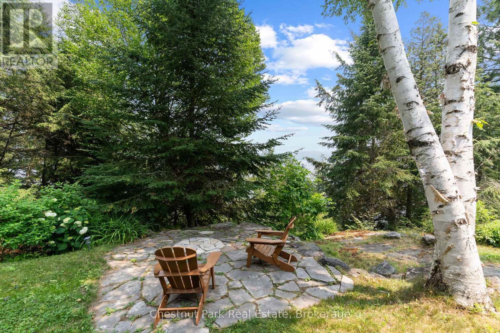 1093 PRESTIGE COURT - 35