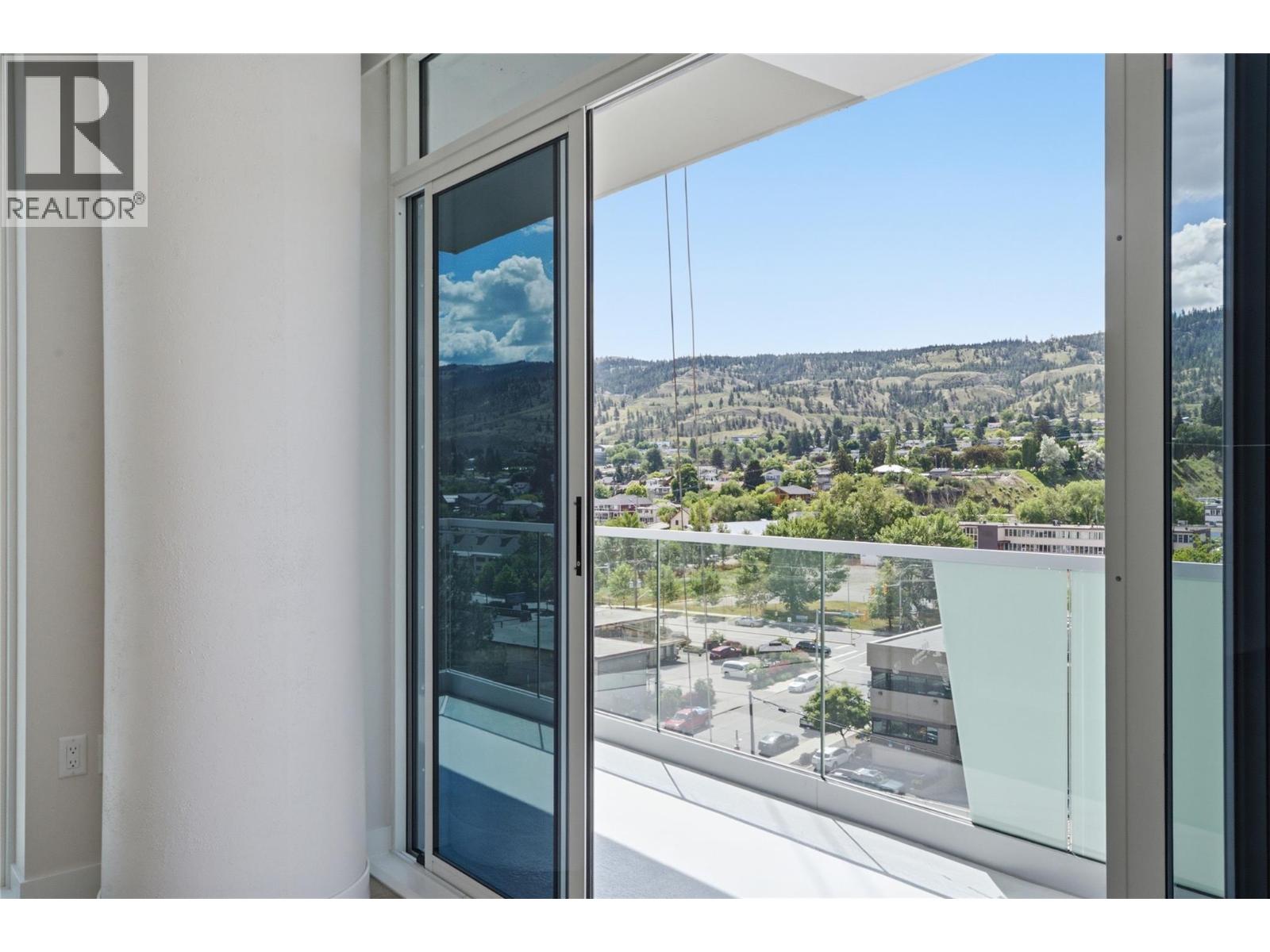 #904 460 Nicola Street - 33