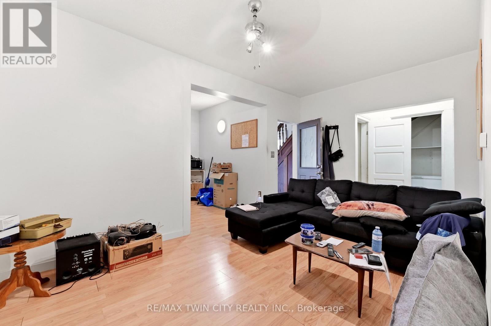 13 USHER STREET - Image 3