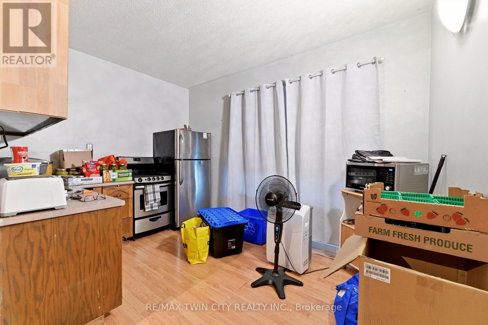 13 USHER STREET - 5
