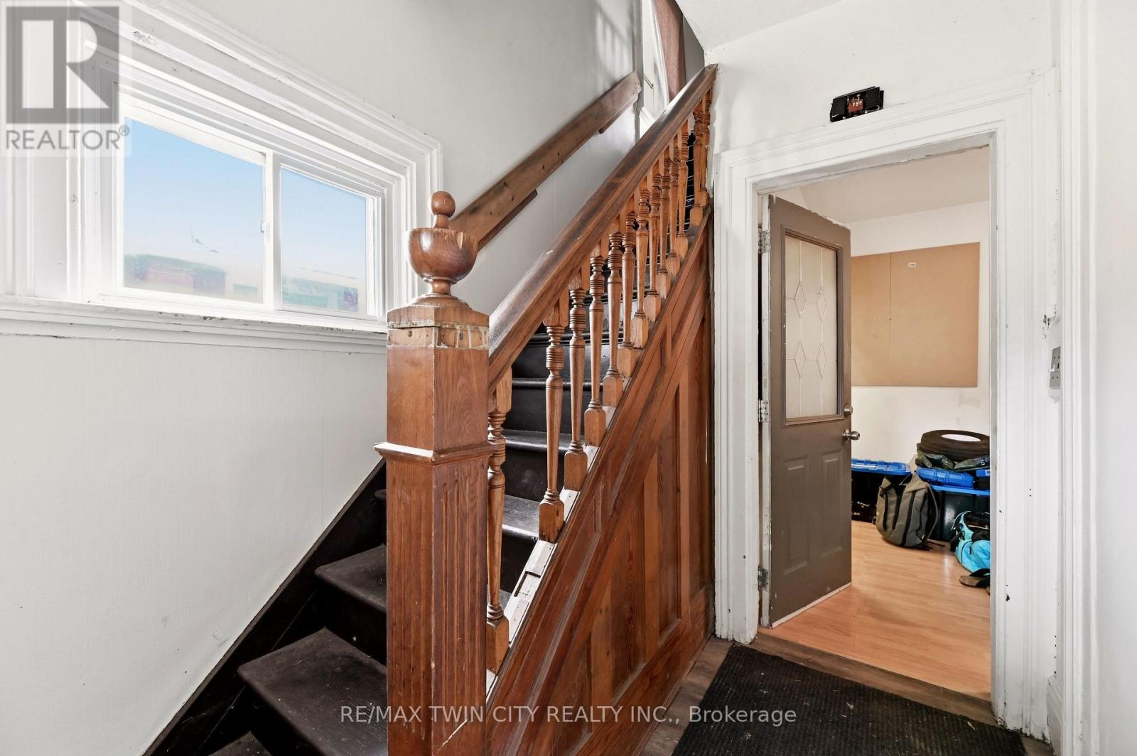 13 USHER STREET - 2
