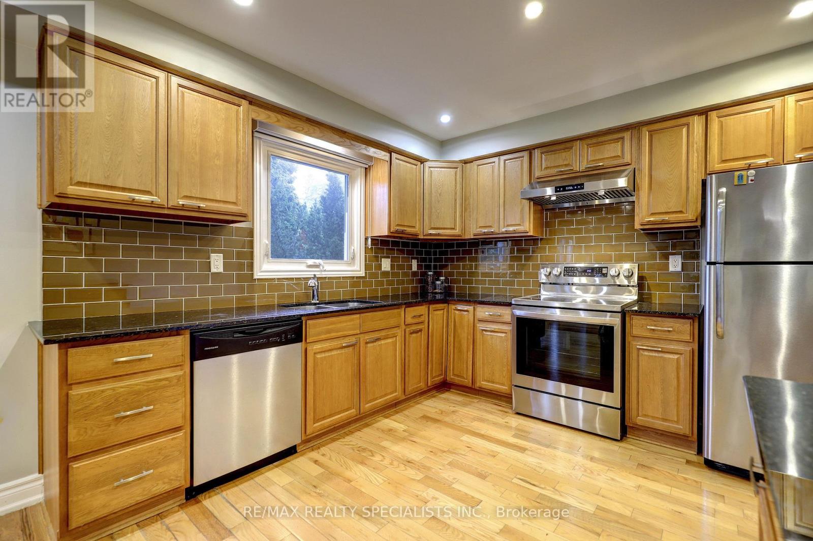 1712 FIFESHIRE COURT - 17