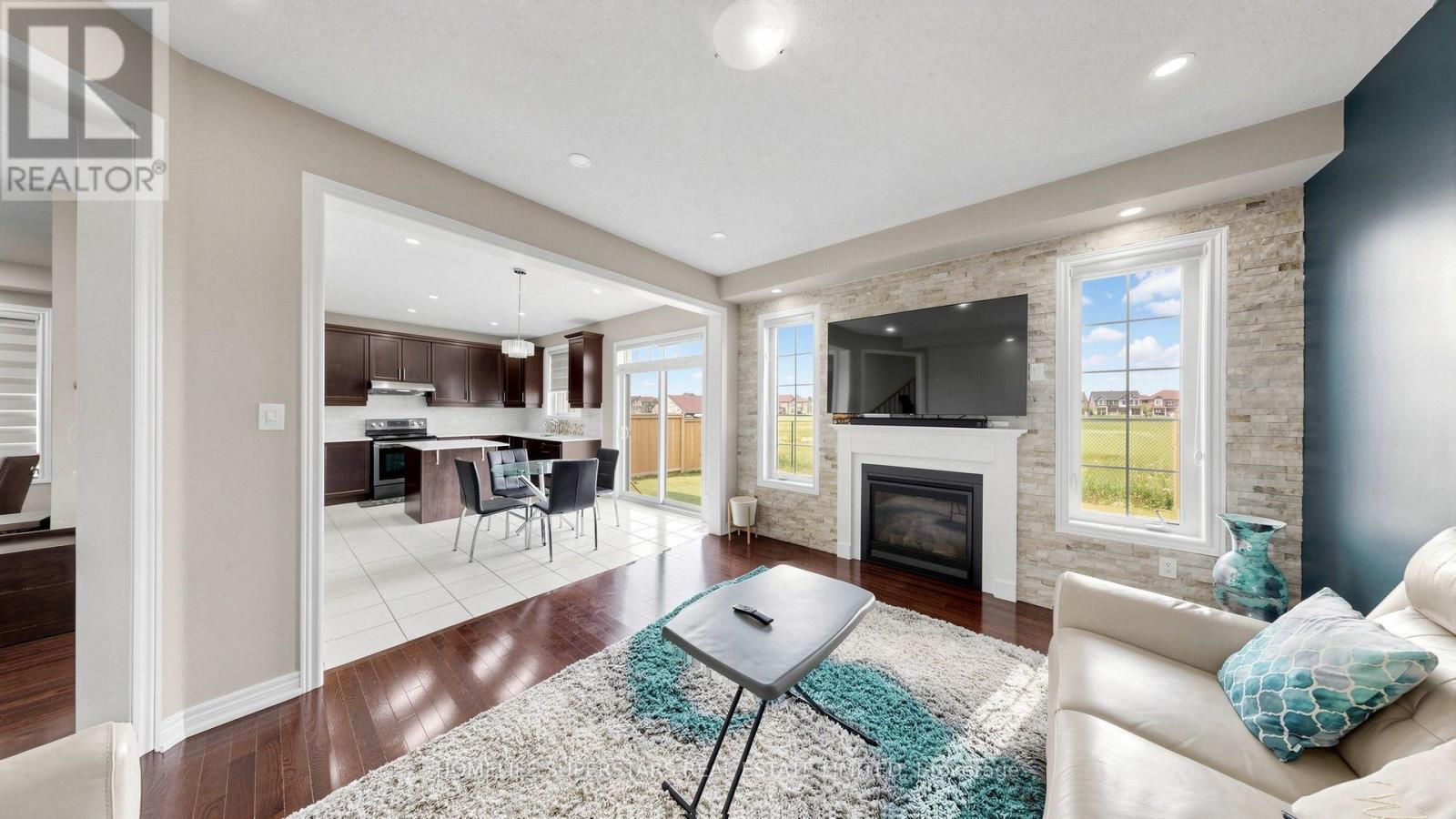 18 OCONNOR CRESCENT - 10
