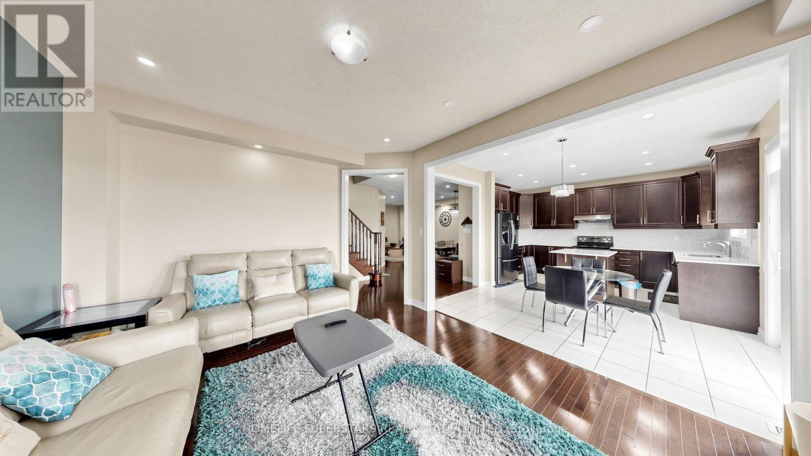 18 OCONNOR CRESCENT - 11