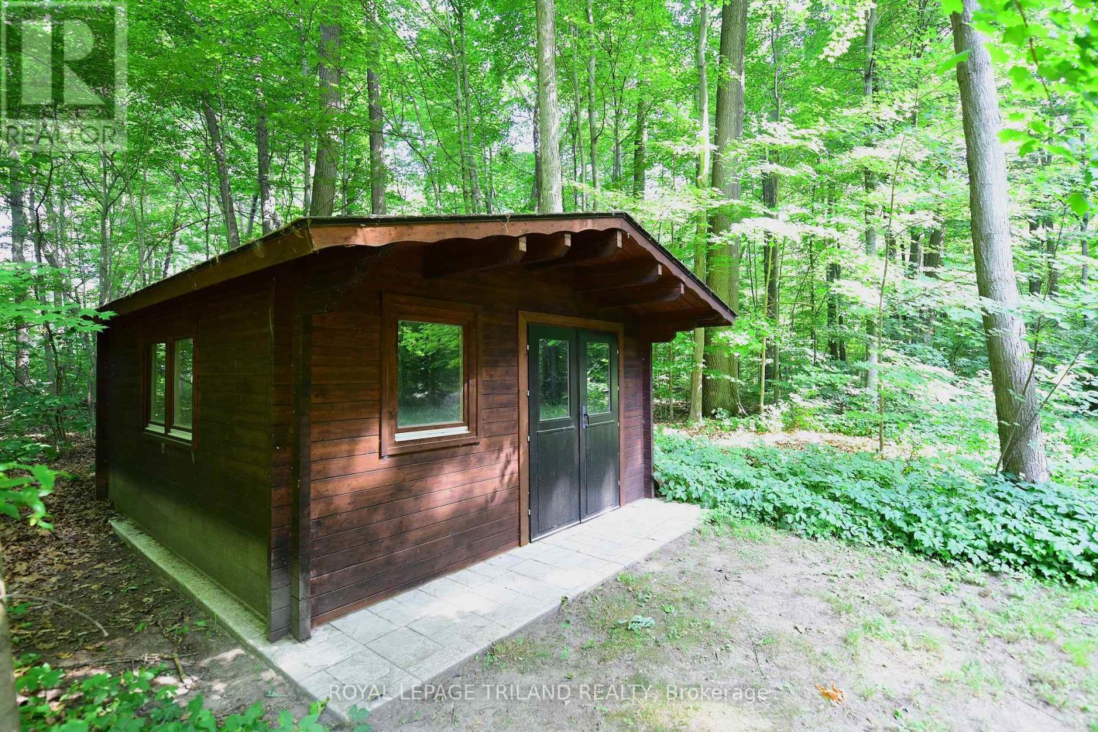 2056 MOCKINGBIRD STREET - Image 33