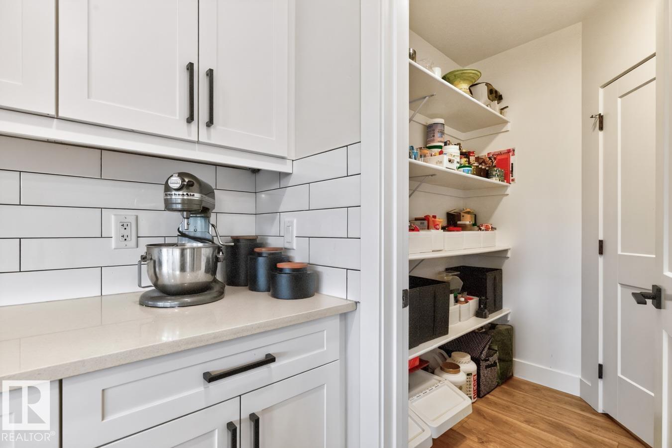 486 MCALLISTER PL - 11