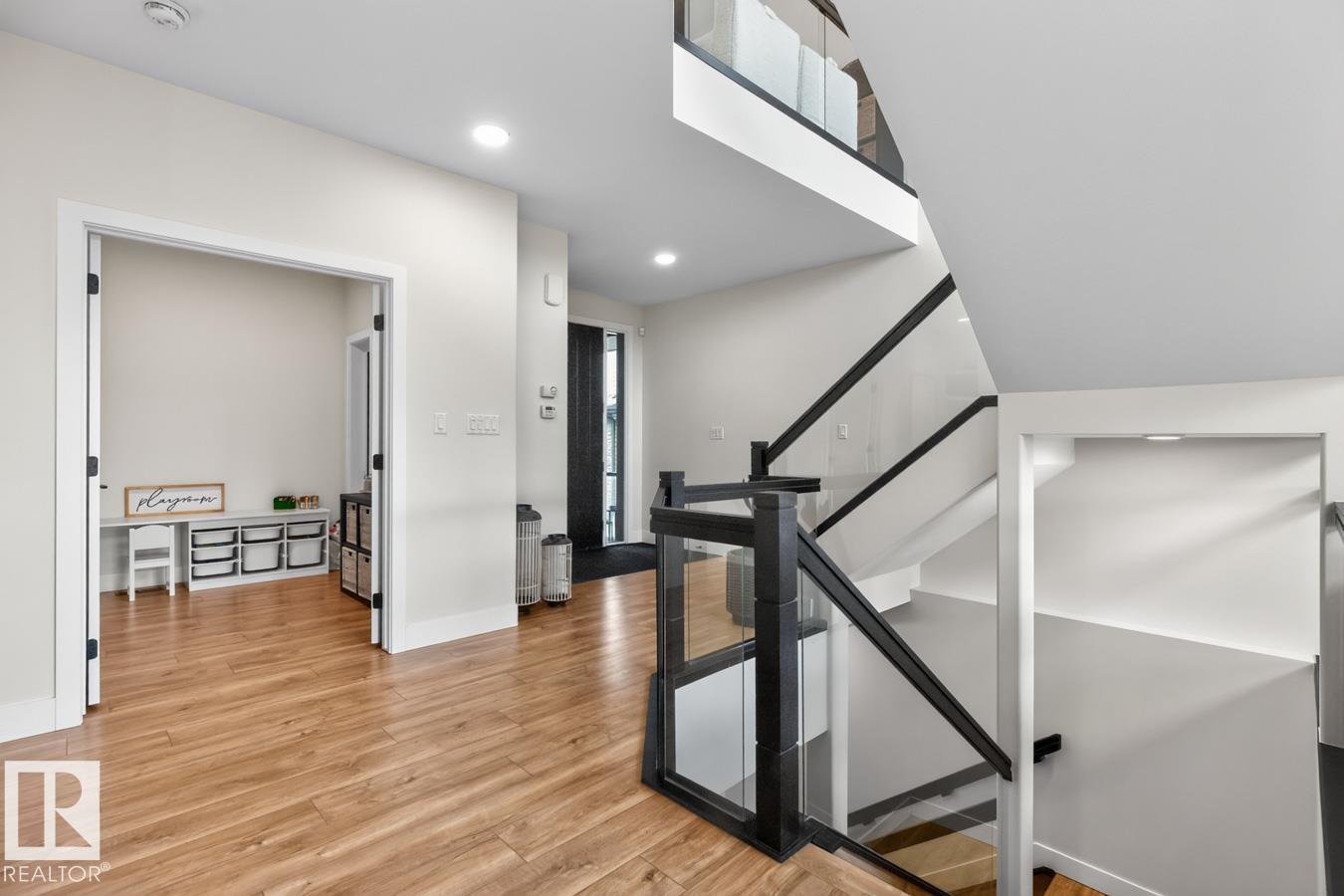 486 MCALLISTER PL - Image 21