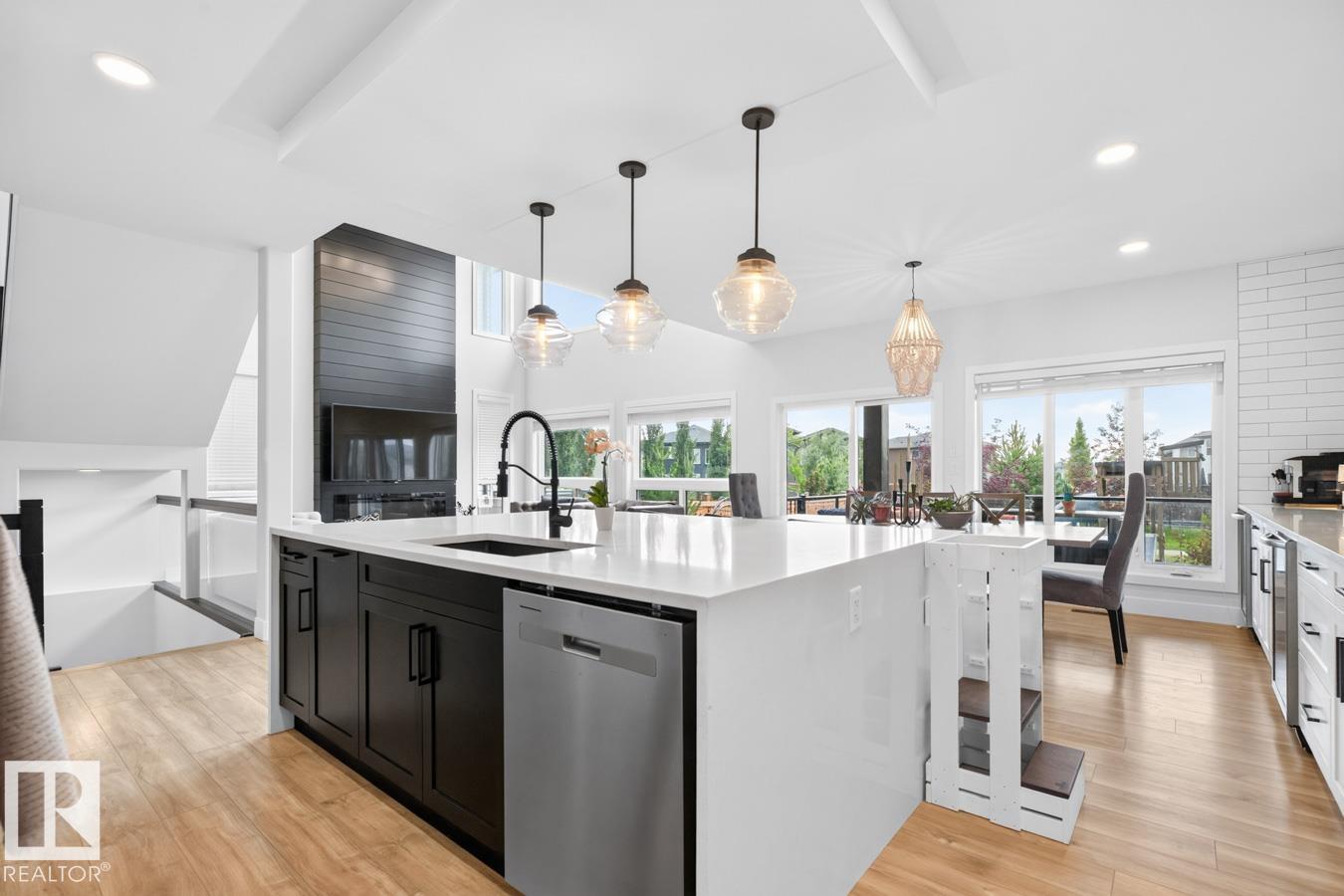 486 MCALLISTER PL - 12